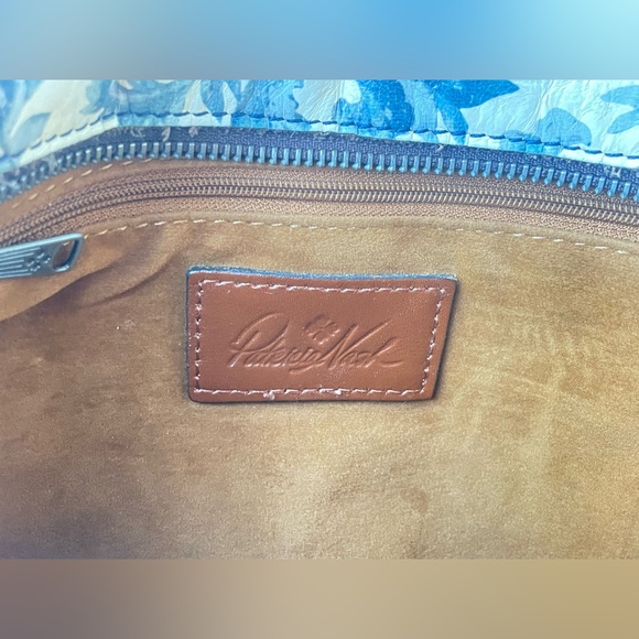 Patricia Nash Blue and White Floral Crossbody Bag - Picture 6 of 7